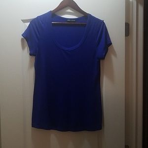 Blue scoop neck tshirt